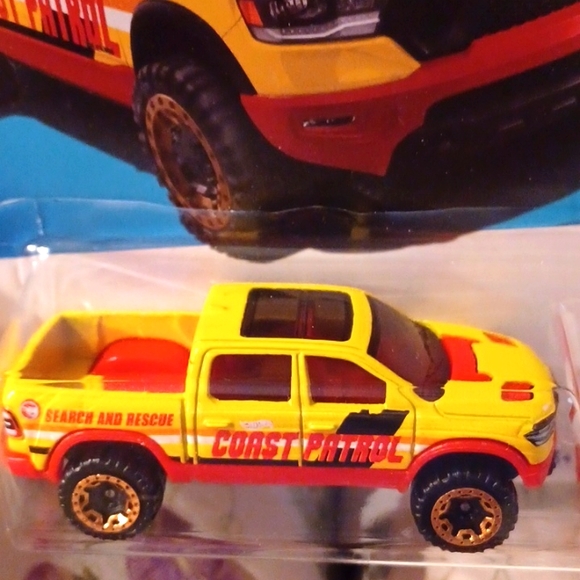 Treasure Hunt Hot Wheels, HW Rescue 7/10 - Picture 4 of 7